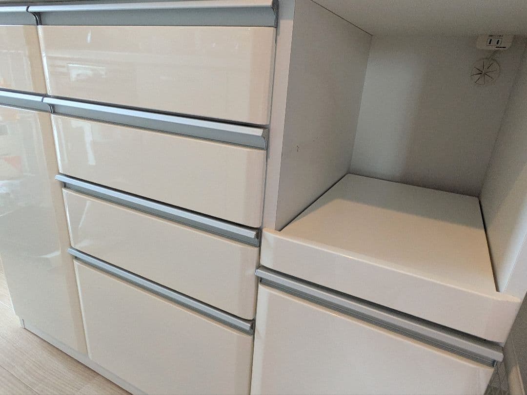 【11/23までの限定出品】ニトリ　ホワイト食器棚　スライド式引き出し付き