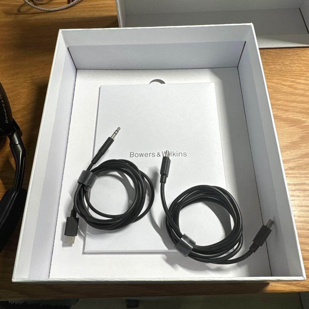 Bowers & Wilkins Px8 ワイヤレスヘッドホン ブラック