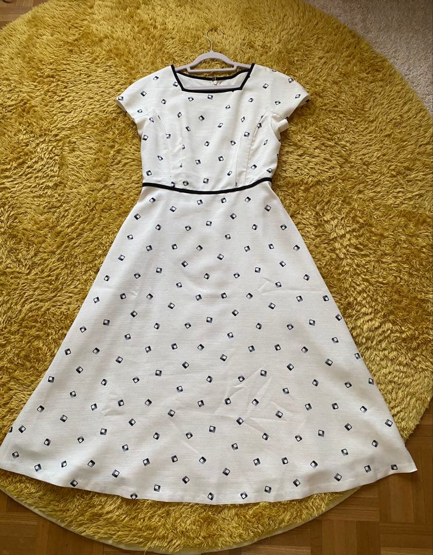 2025SSストロベリーフィールズ　キュービードロップワンピース