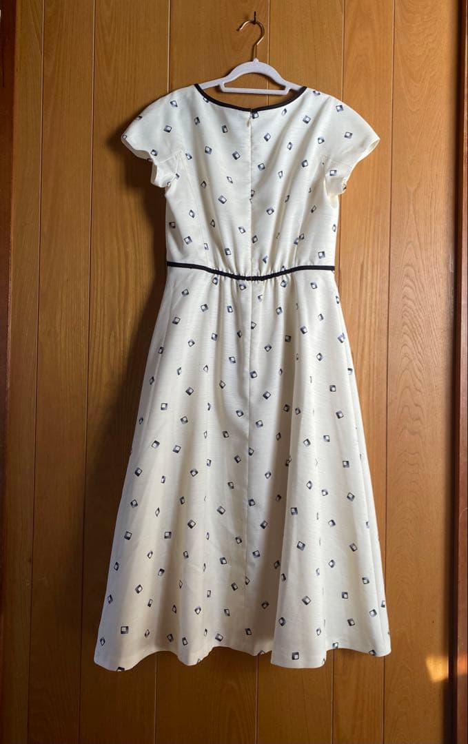 2025SSストロベリーフィールズ　キュービードロップワンピース