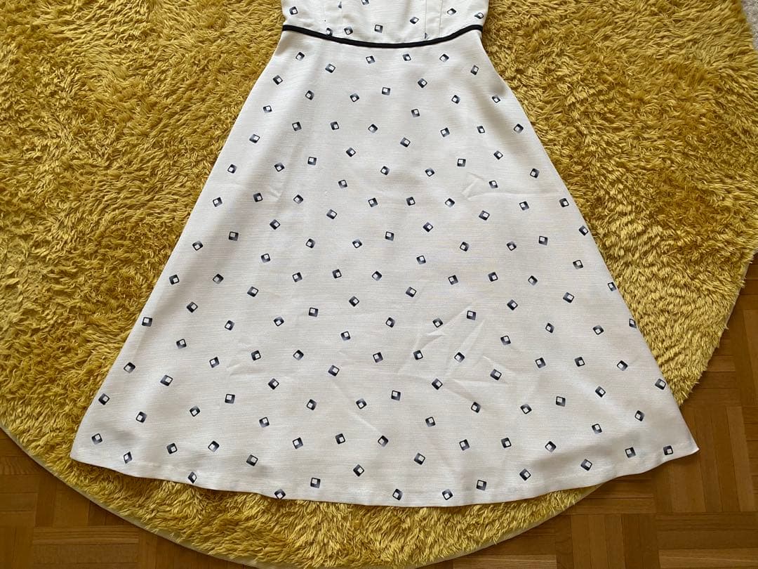 2025SSストロベリーフィールズ　キュービードロップワンピース