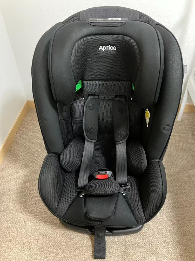 Aprica フォームフィット ISOFIX 360° セーフティー