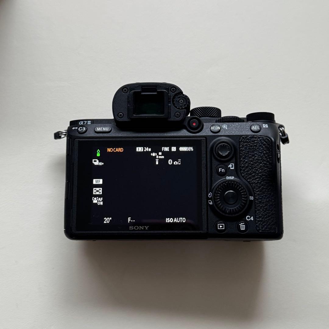 t*o様 SONY α7 III 本体 バッテリー・ストラップ·取扱説明書
