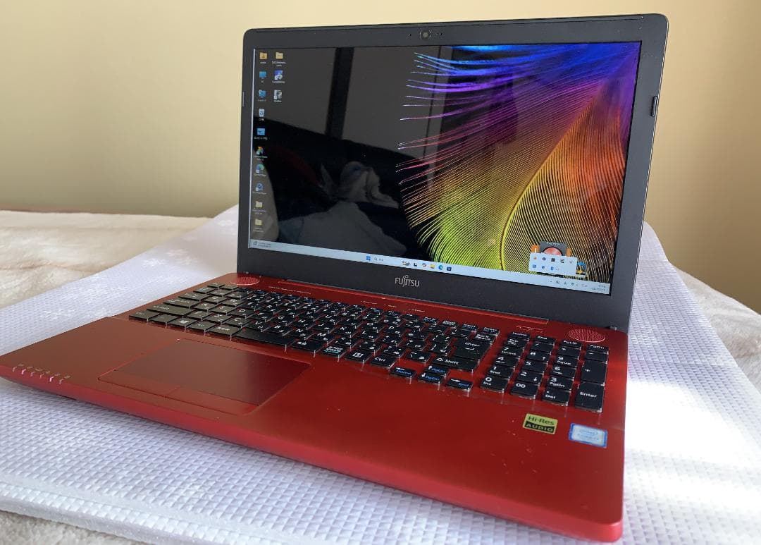 富士通 LIFEBOOK 赤ノートPC Core i7 Full HD