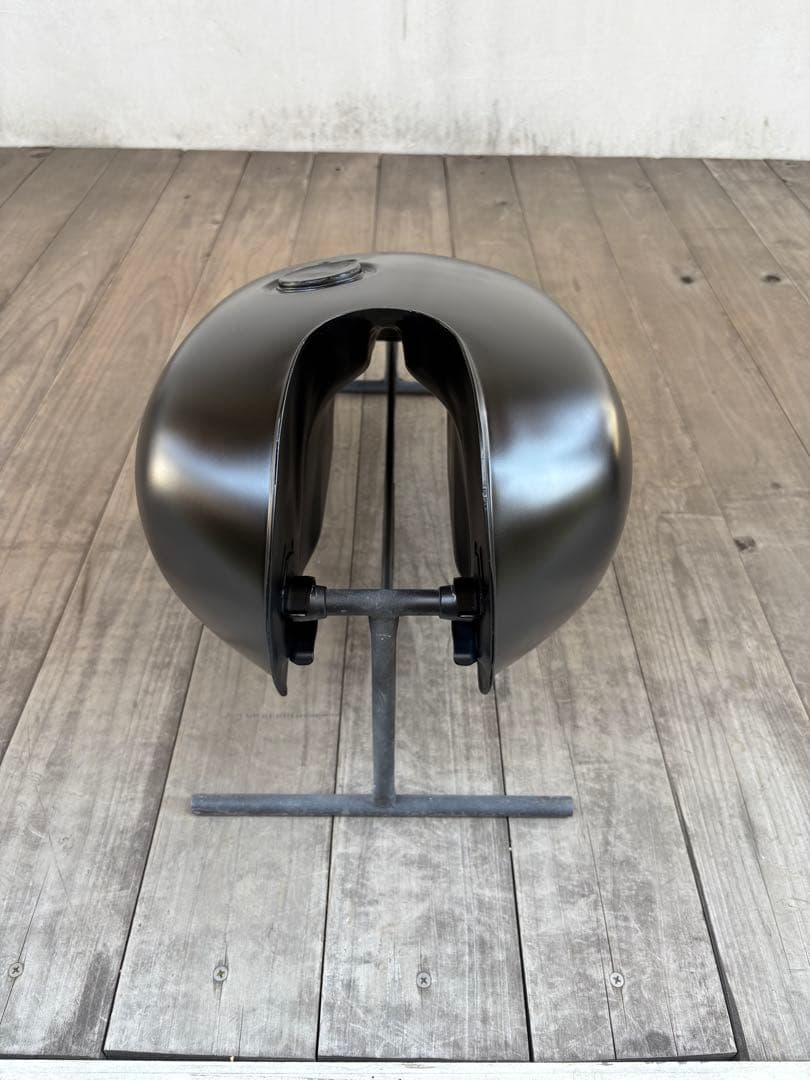 【本日限定値引き】SR400 タンク（マットブラック）　自家塗装