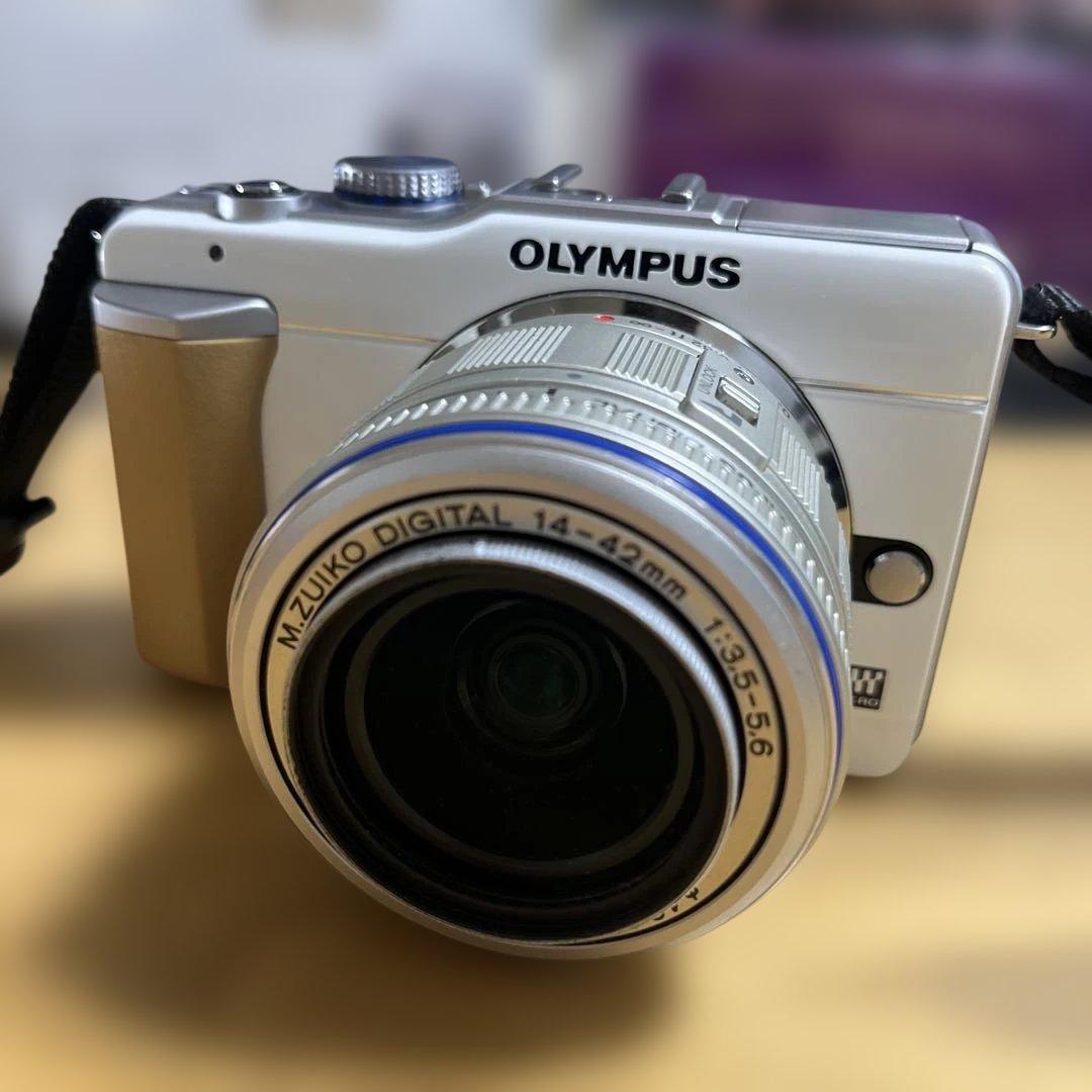 ヨ*ー様 OLYMPUS デジタル一眼レフカメラ M.ZUIKO 14-42mm