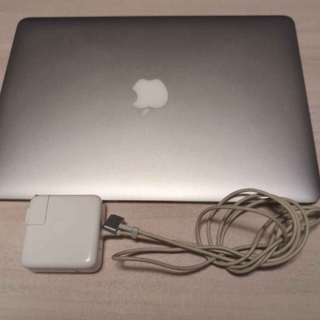MacBook本体 MacBook Air (13-inch, Early 2015)
