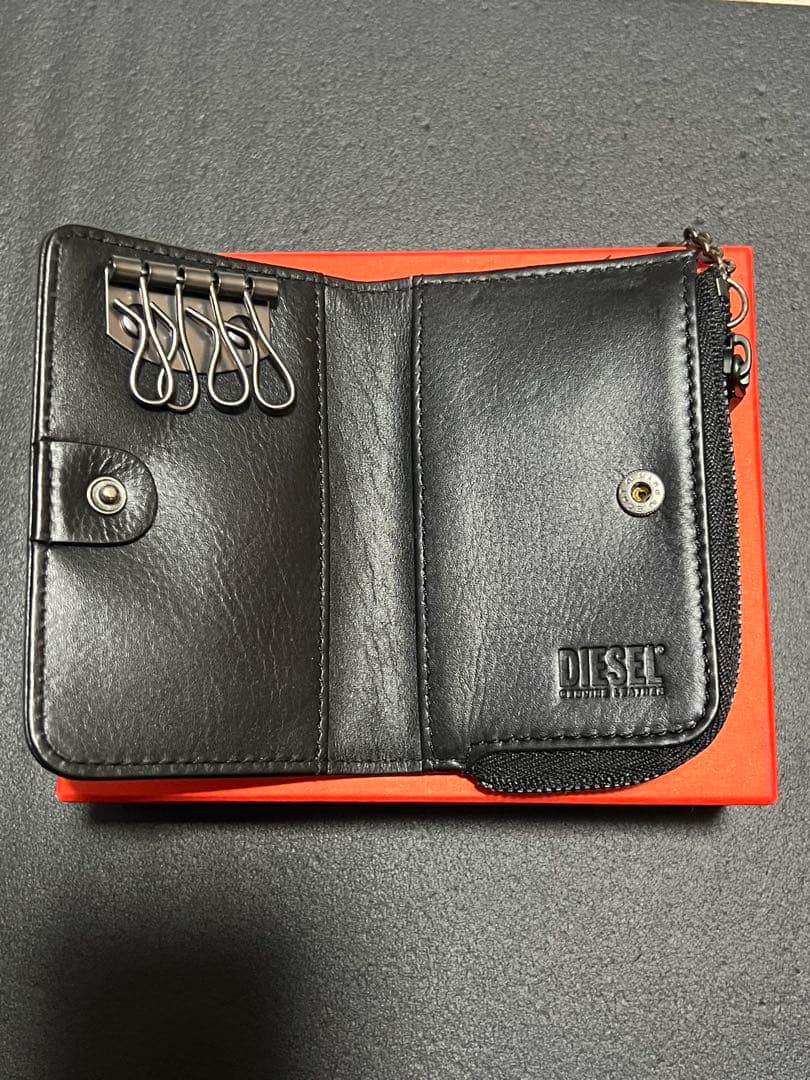 DIESEL レザー ブラック キーケース ディーゼル Lジップキー箱付き