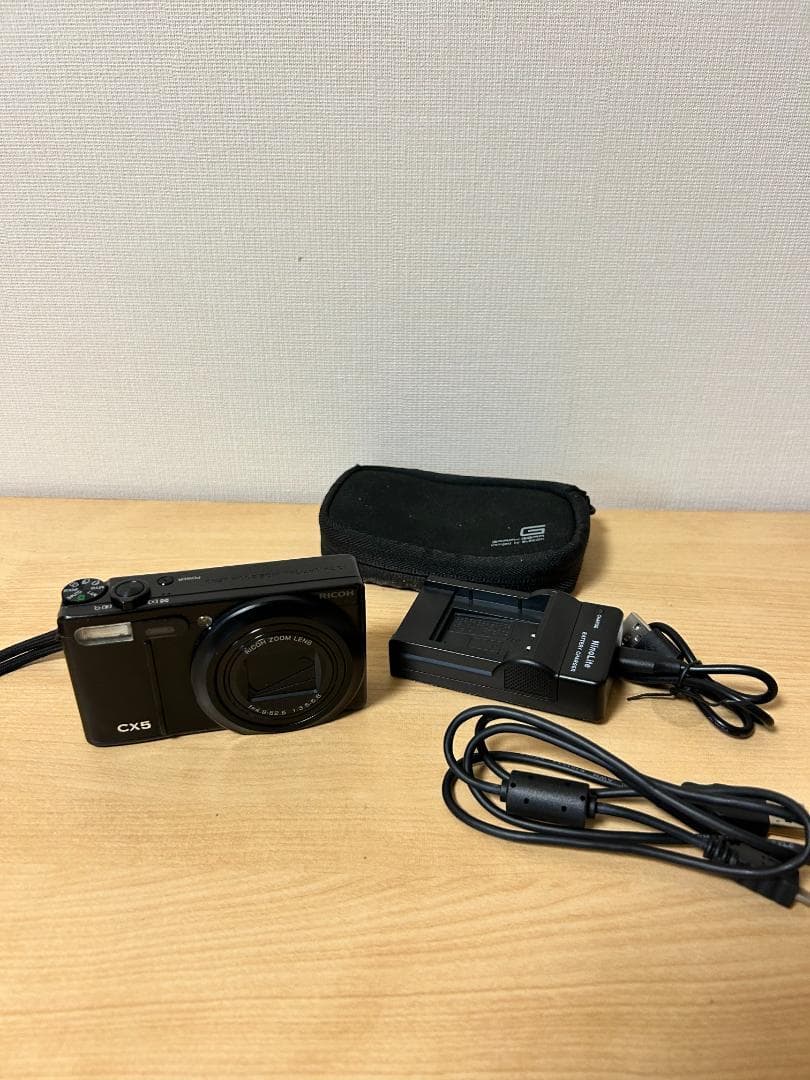 yoketehiさま高機能コンデジ！RICOH CX5 コンパクトデジタルカメラ