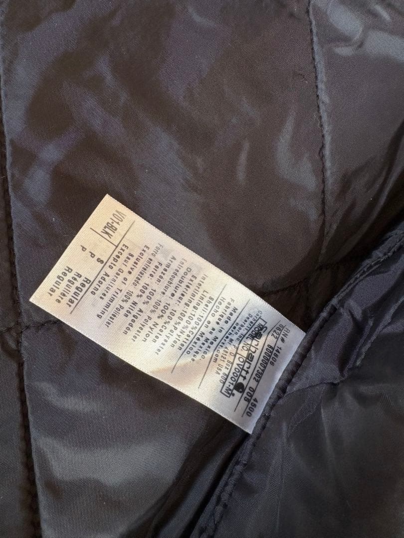 Carhartt 黒 ベスト