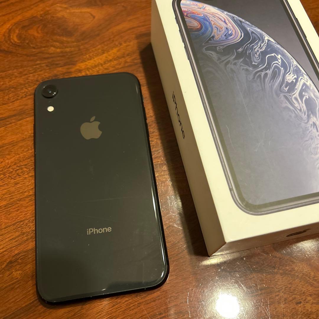 美品、傷なしApple iPhone XR ブラック、ケーブル　アダプター　箱