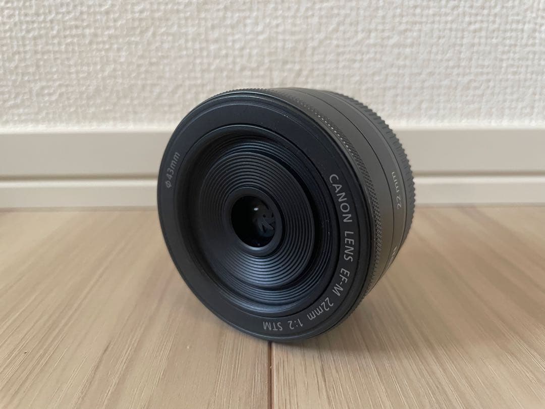 【週末限定値下げ】Canon EOS M（ホワイト）・ダブルレンズキット