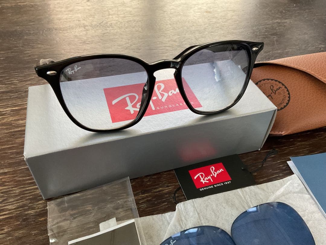 Ray-Ban RB 4258F サングラス （交換用純正ブルーレンズ付き）