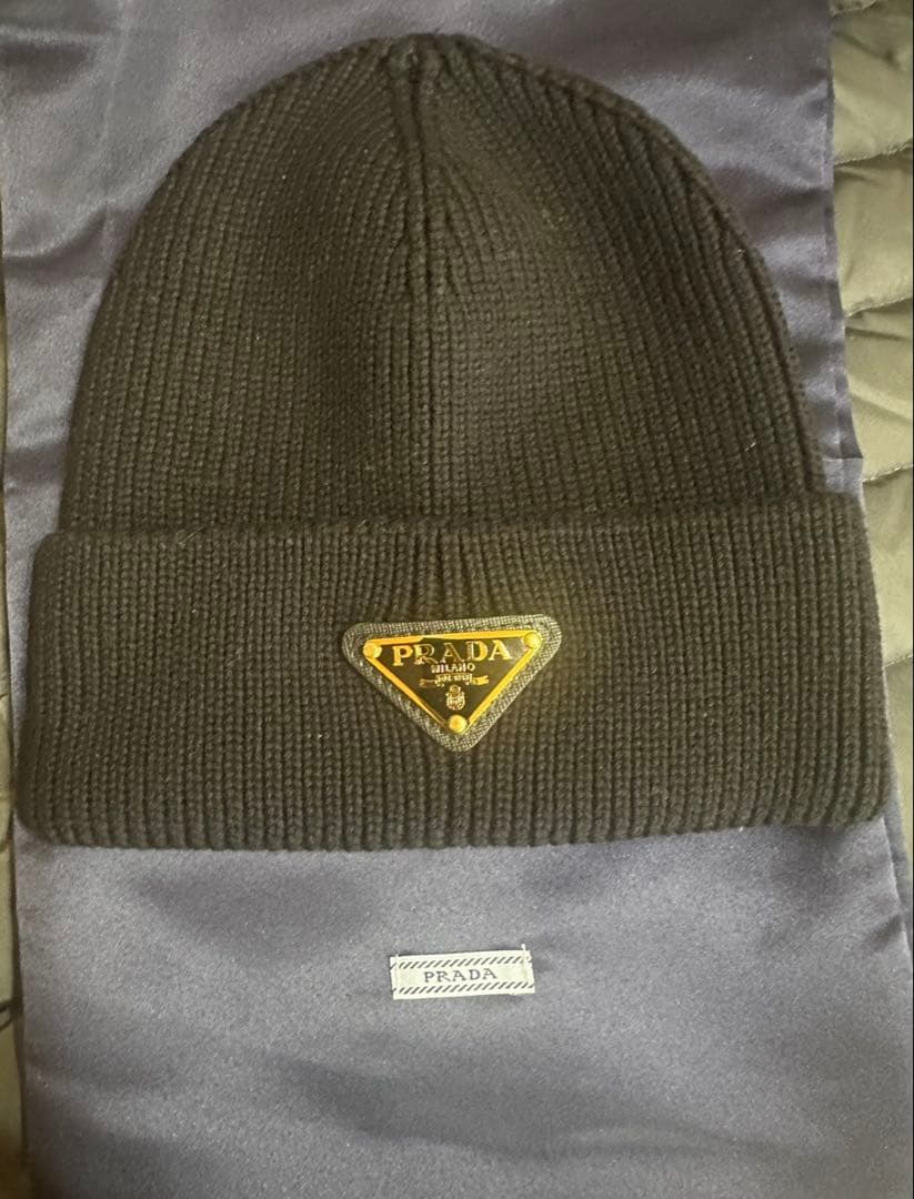 Prada ニット帽子☆男女兼用