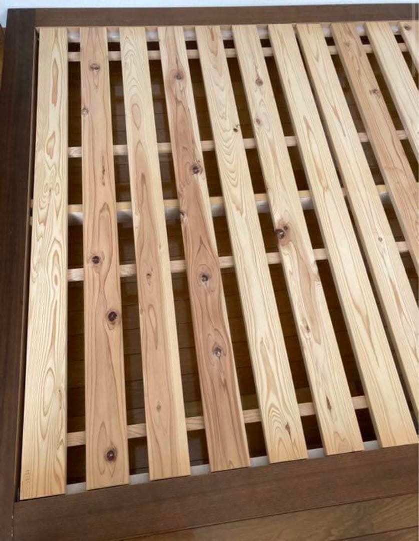 アクタス　木製クイーンベッドフレーム ダークブラウン