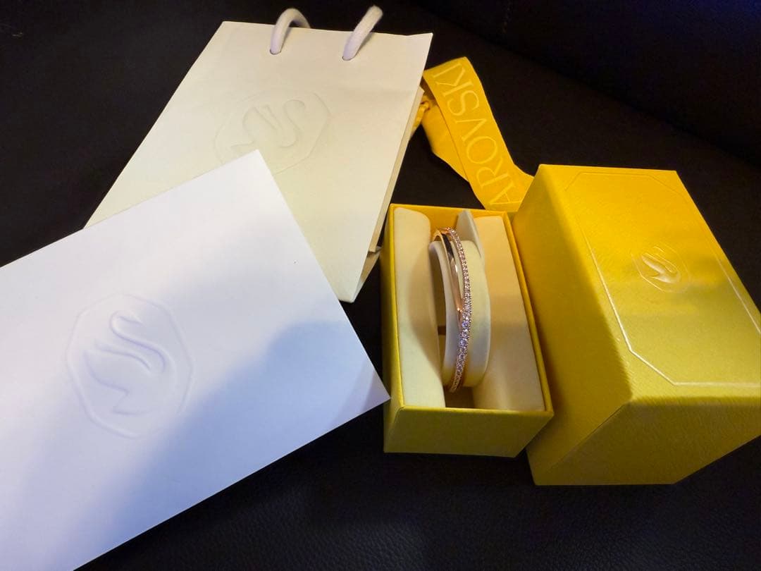 スワロフスキー hyperbola バングル 5620552 ブレスレット