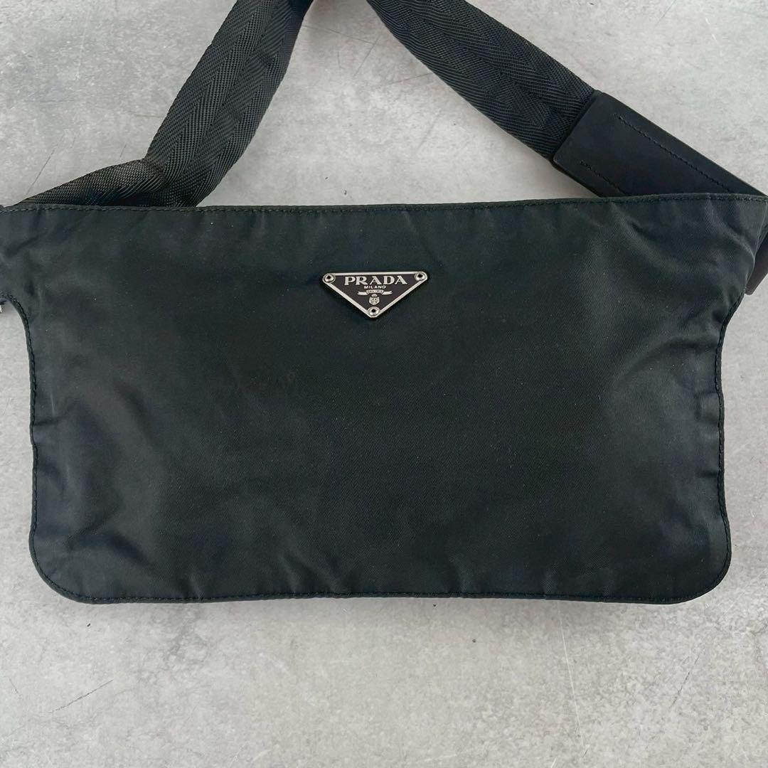美品✨PRADA ボディーバッグ ショルダー ウエスト ナイロン 三角ロゴ 黒