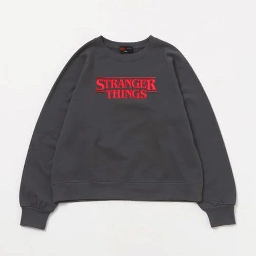 L STRANGER THINGS コラボ アソートスウェットプルオーバー