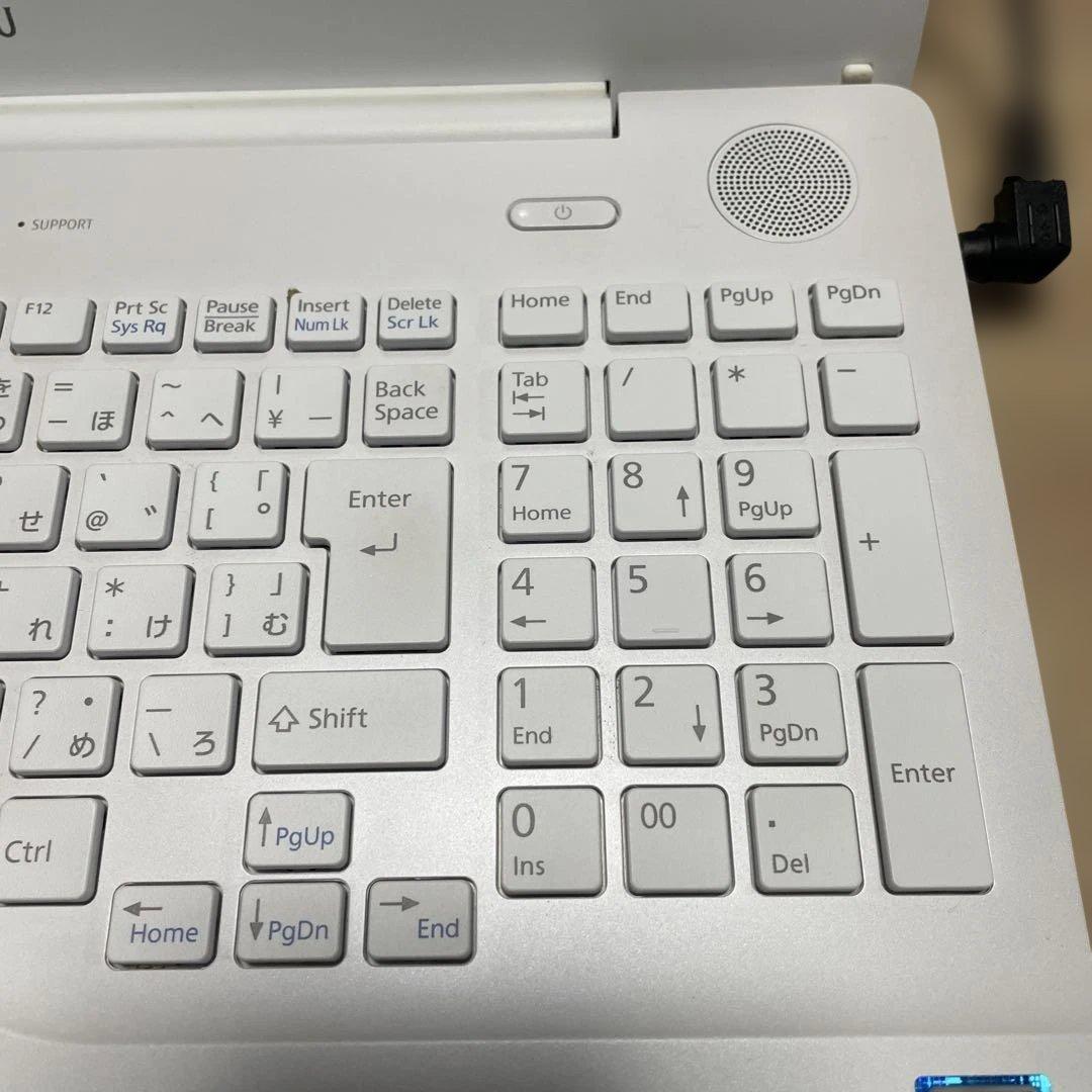 富士通FMV LIFEBOOK AH50/C2 7世代i7