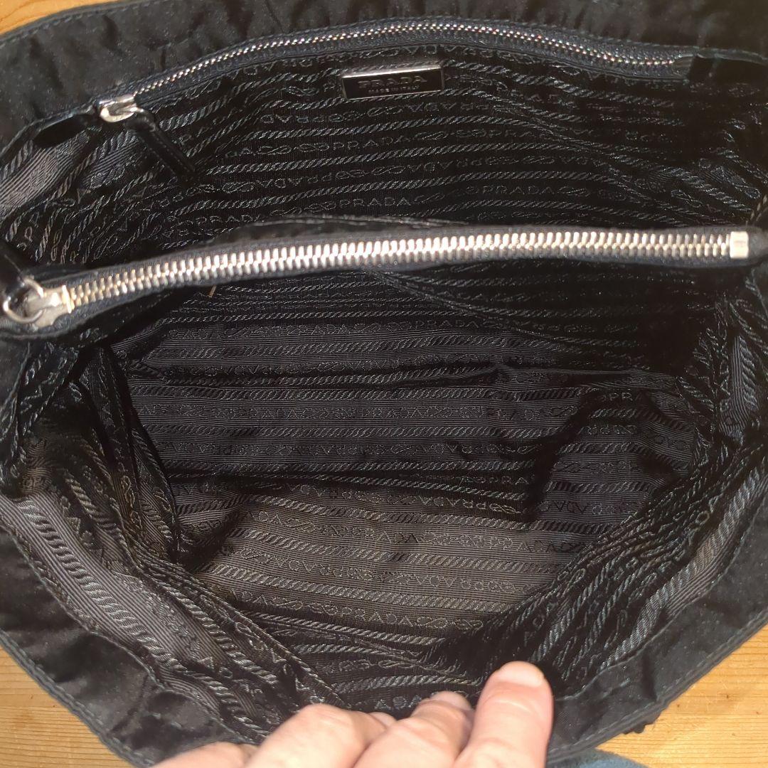 PRADA ブラック ハンドバッグ