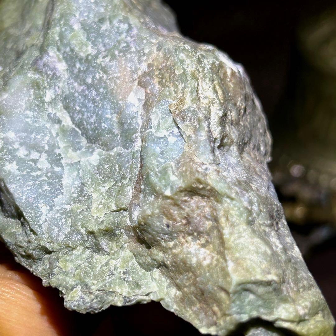☆別格高級品質！帝王秘宝①！美緑！若桜翡翠　ジェダイト　原石