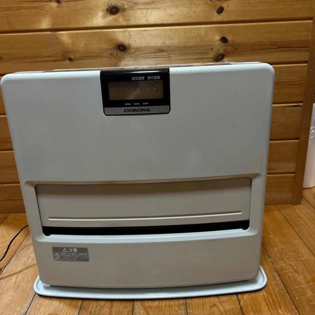 ￼￼￼シャッター式コロナ石油ファンヒータ －FH-EX4611BY 2011年製