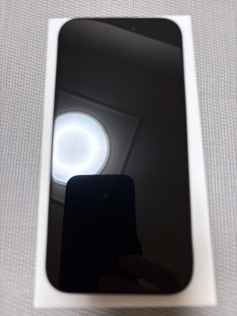 【バッテリー97%】iPhone15 128GB SIMフリー 黒 ＋ ケース