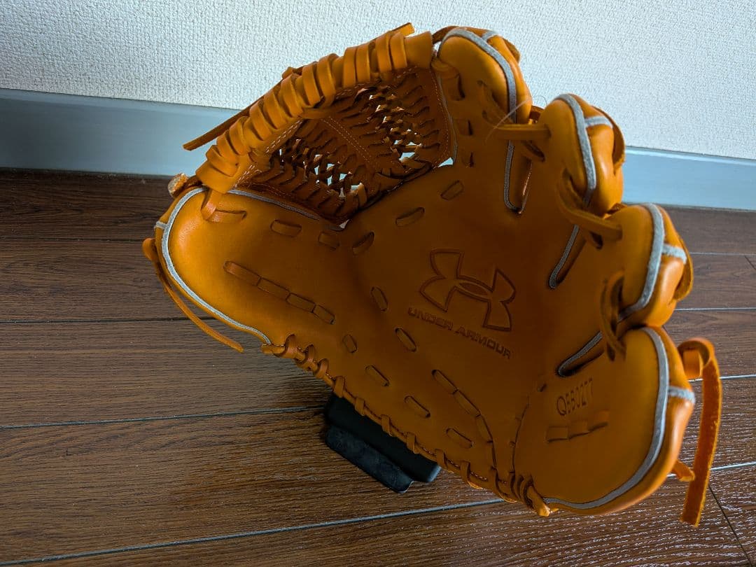 Under Armour OBB0277 硬式グローブ オレンジ