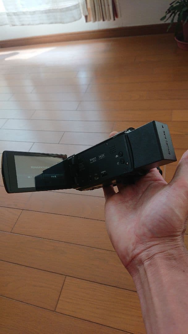 JVC Everio ビデオカメラ  GZ-E565-T