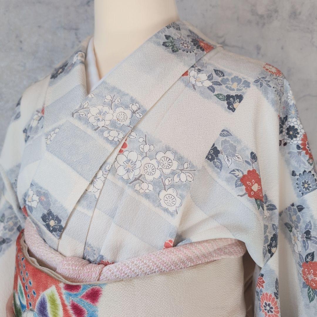 小紋　フルセット　着物　正絹　花　白地　可愛い　帯辻ヶ花　E2