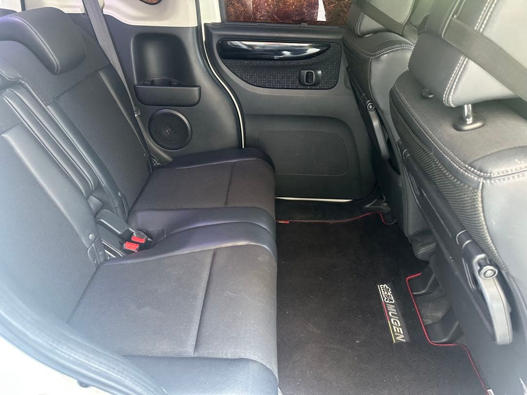 27年式　ホンダ N-BOXカスタム　ターボ　車検R8 8月まで