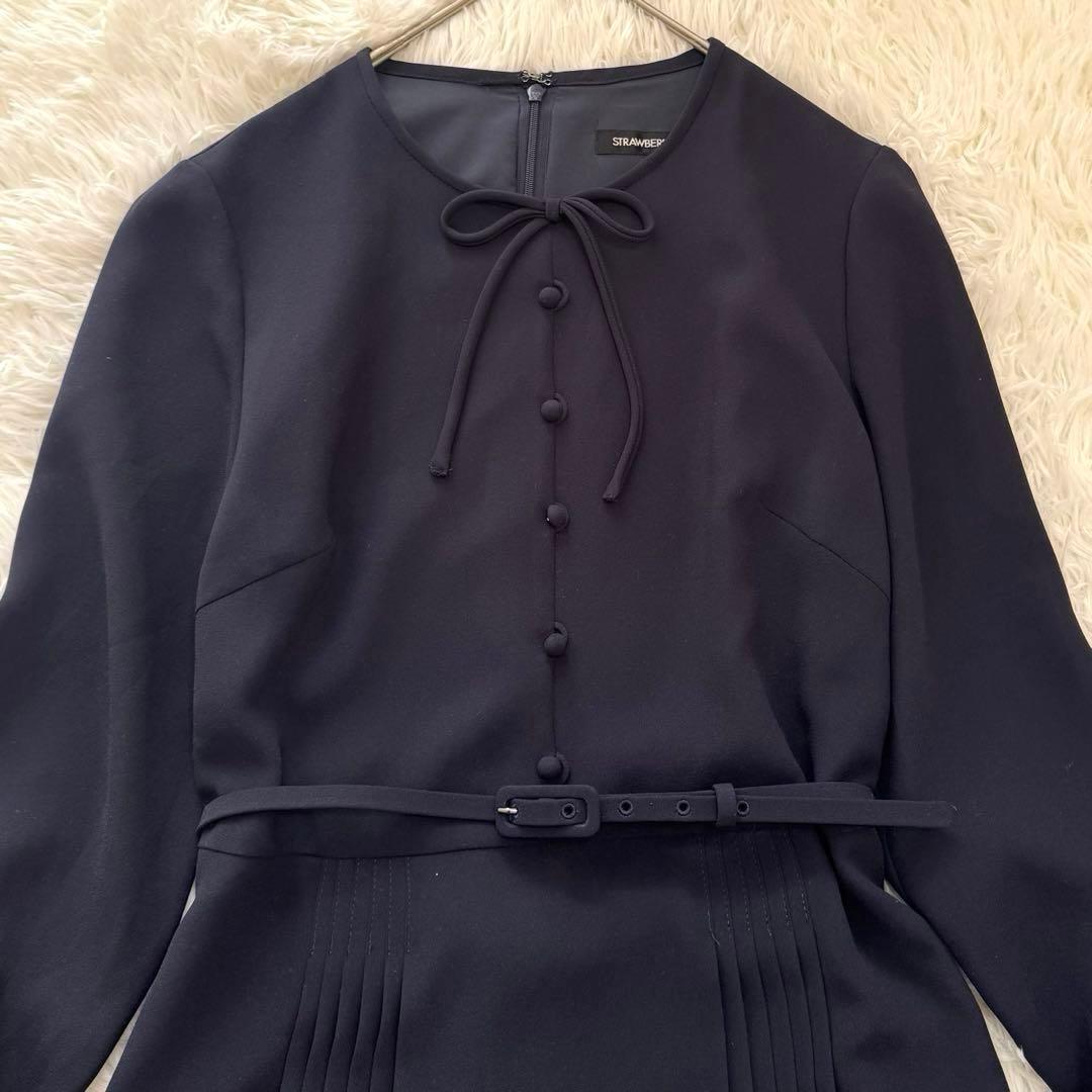 ストロベリーフィールズ ダブルプリーツワンピース ネイビー ベルト付 セレモニー