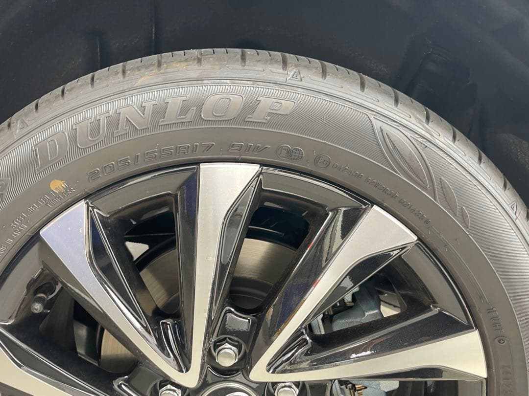 【25年製】送料込トヨタ90系　ノア　ヴォクシー　4本　ナット付