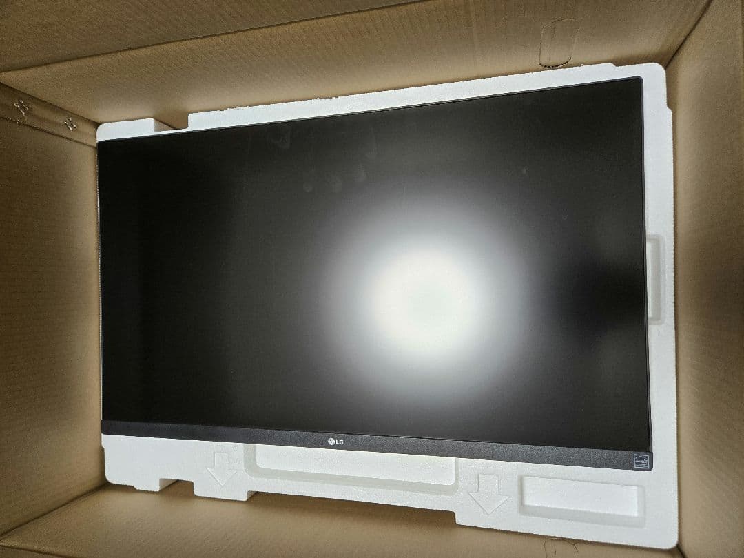 LG 27UP850N-W 27インチモニター