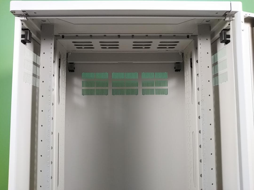 ai　日東工業　FL50-609E　システムラック　サーバーラック　18U　中古