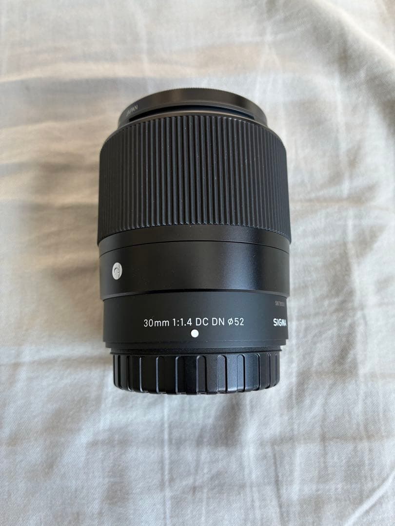 極美品　SIGMA シグマ 30mm F1.4 DC DN レンズ　Xマウント