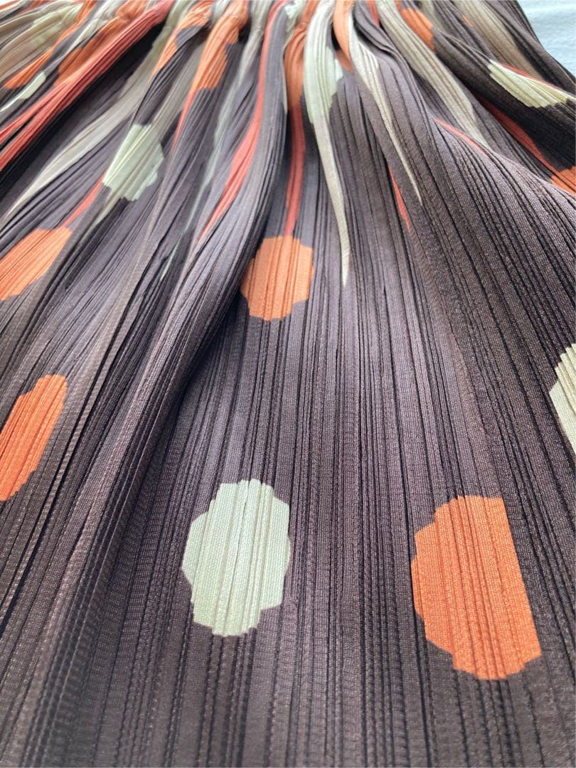 美品　サイズL相当　イッセイミヤケ　プリーツ加工　セットアップ　ドット　ブラウン