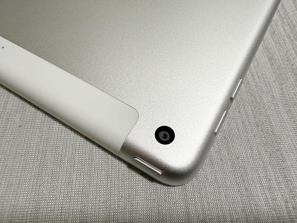 iPad（第5世代）128GB Wi-Fi＋CellularとiPadmini付