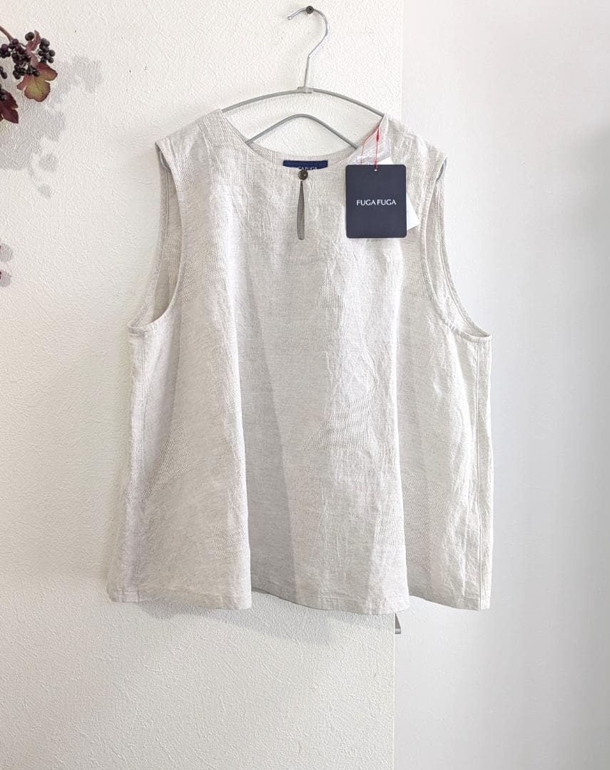 フーガフーガ☆25年SS現行品新品タグ付き☆綿麻織柄フレアベスト☆アイボリー