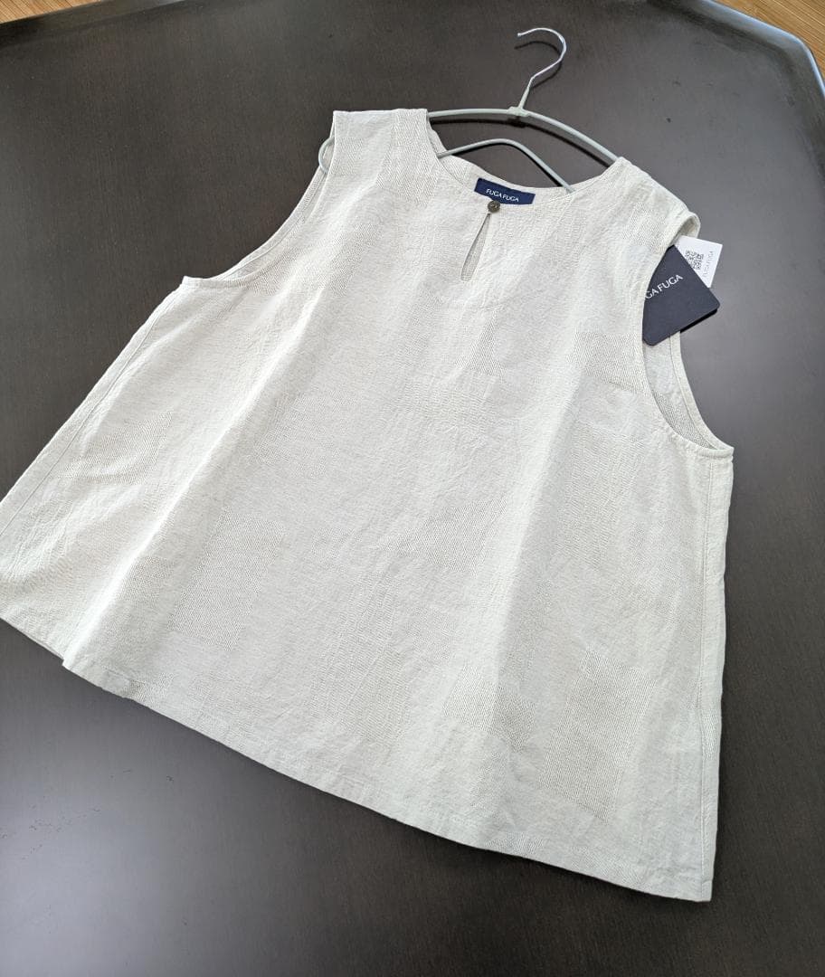 フーガフーガ☆25年SS現行品新品タグ付き☆綿麻織柄フレアベスト☆アイボリー