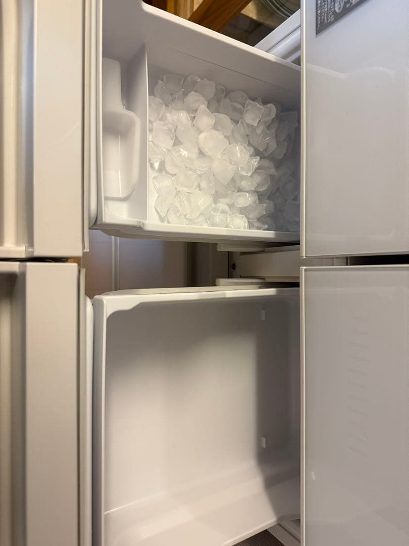 HITACHI 冷凍冷蔵庫 R-XG4300G(XW) 430L 2017年