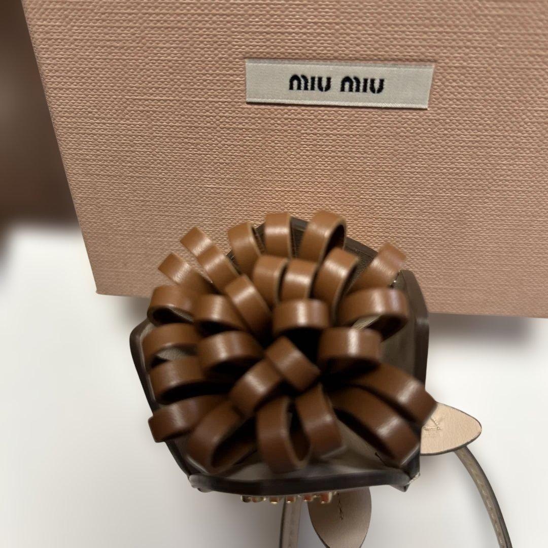 miu miu レザートリック