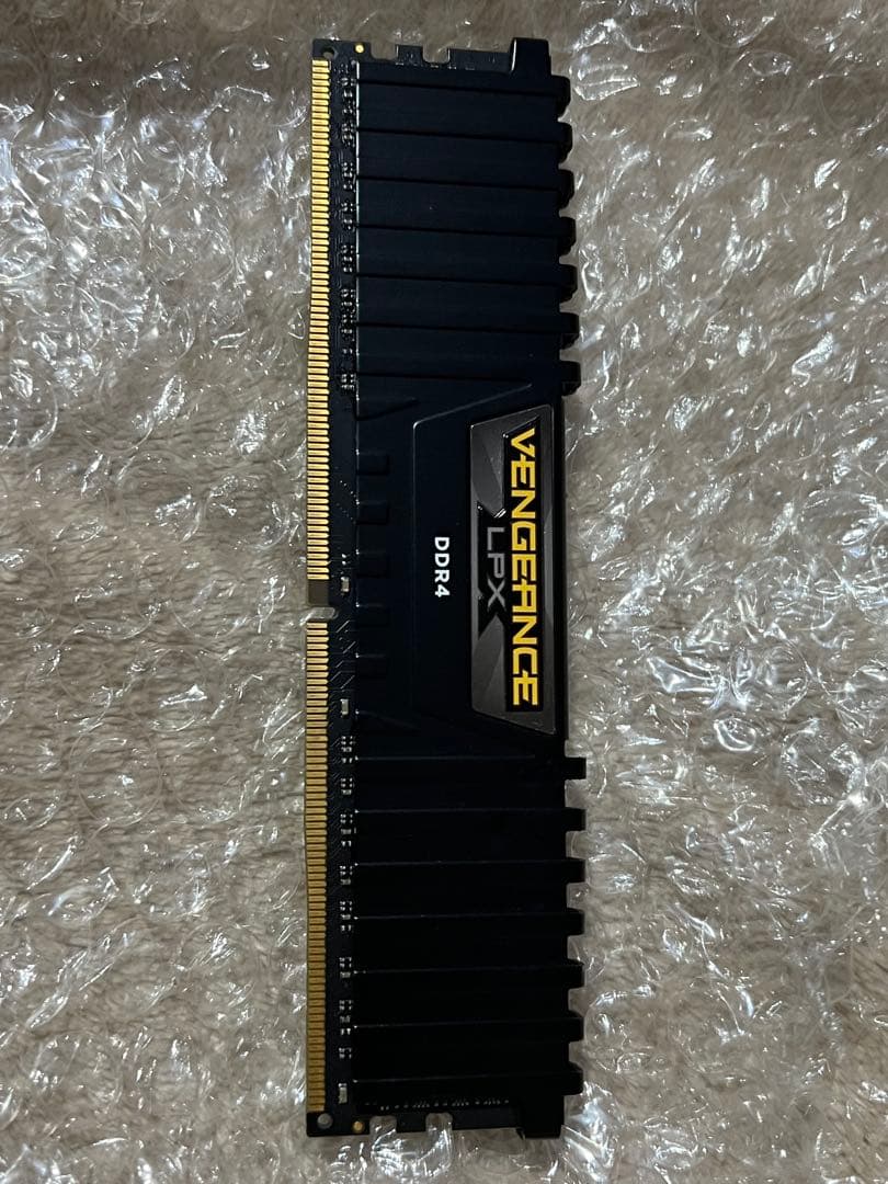 DD4メモリ 16GB / Vengeance LPX