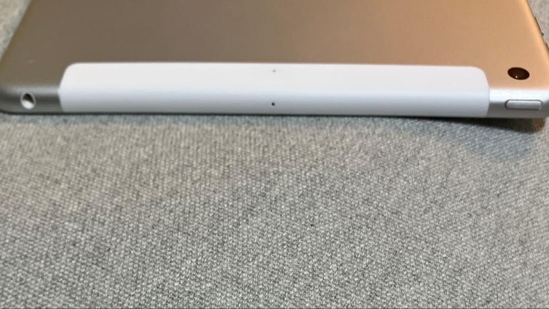 iPad第6世代Wi-Fi + Cellular 128GB シルバーA1954