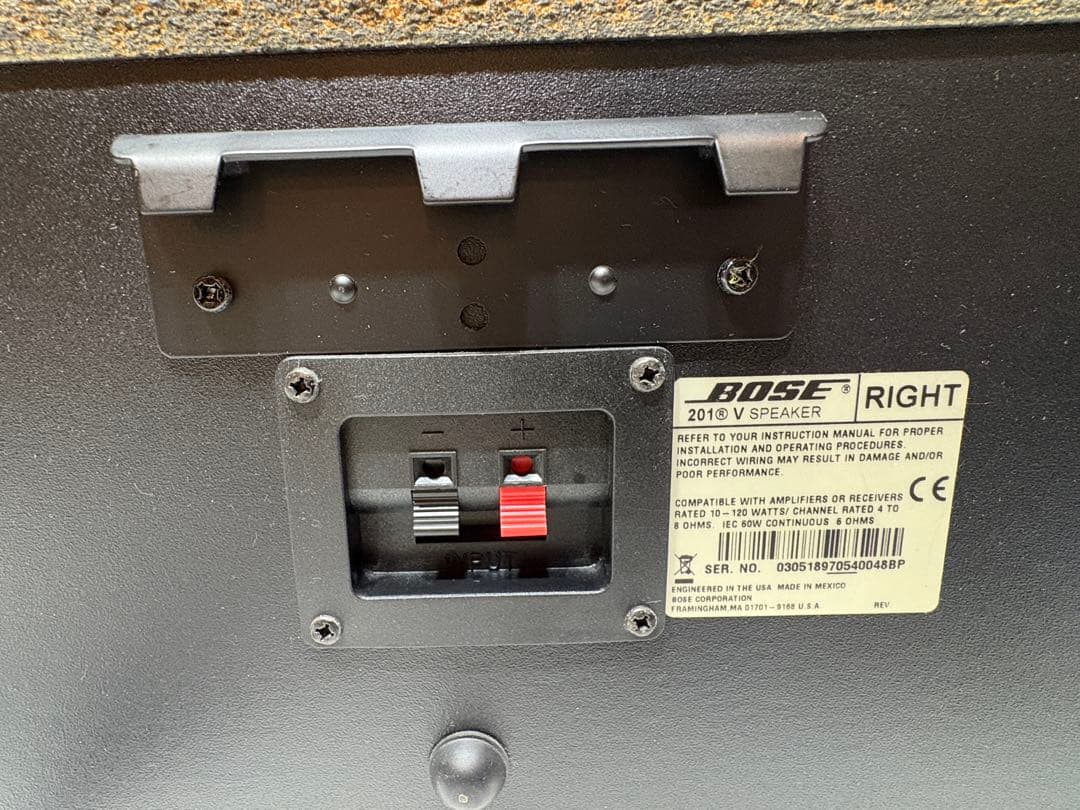 BOSE ボーズ 201V スピーカー　左右ペア　壁掛ブラケット付き