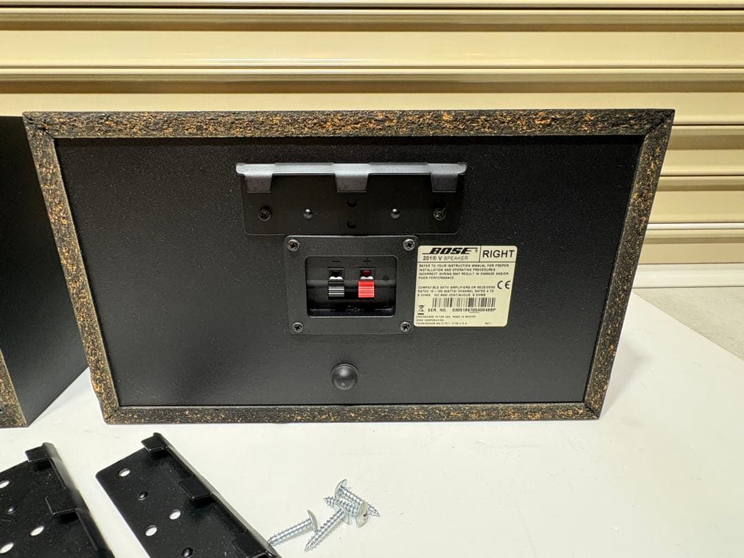 BOSE ボーズ 201V スピーカー　左右ペア　壁掛ブラケット付き