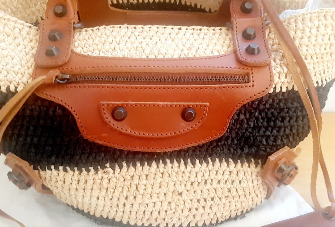 BALENCIAGA バレンシアガ レアカゴバッグ ストライプ