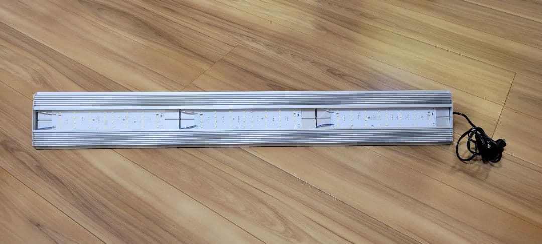 アクロ トライアングル グロー 900