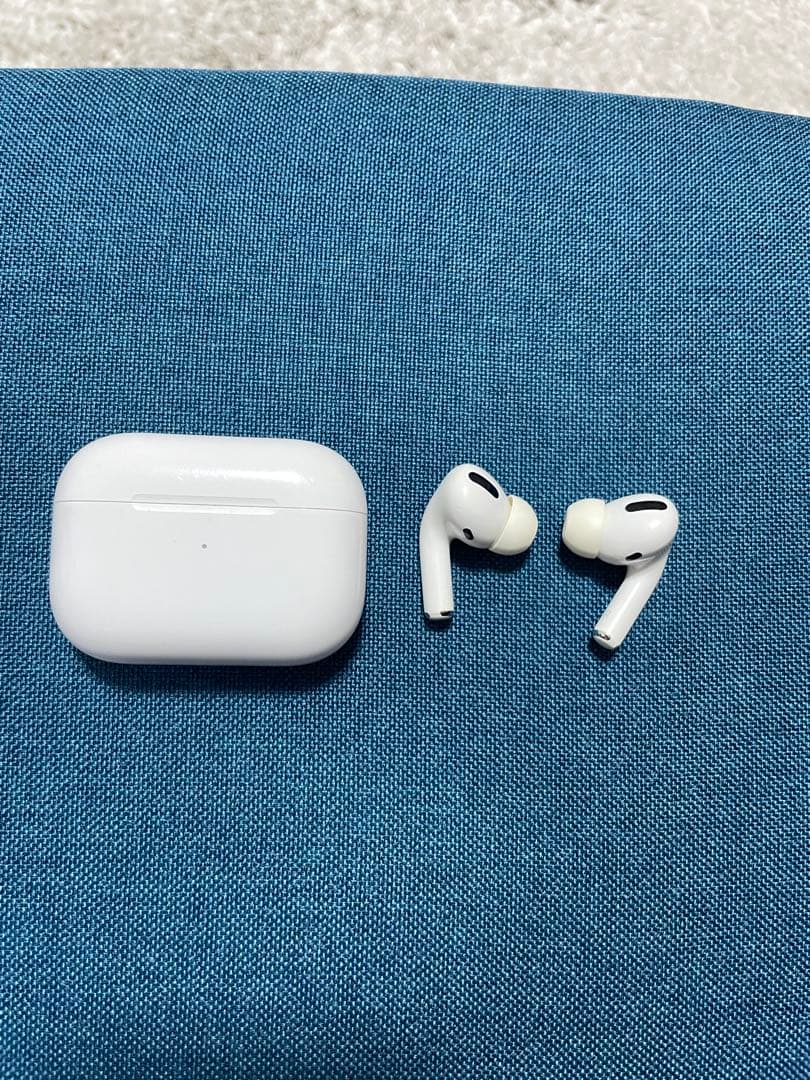 AirPods Pro 本体のみ　充電器なし