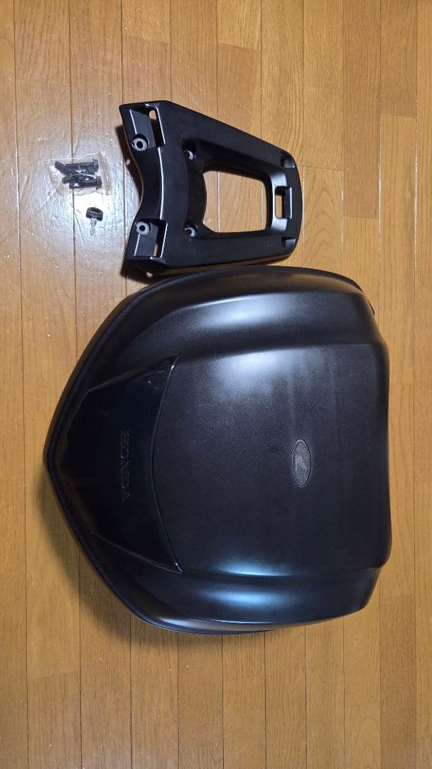 PCX125 ホンダ純正リアボックス 35リットルリアキャリア付き　セット販売